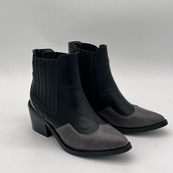 SOLD 🫶🏽 SEVEN7 Tuxedo Tex Ankle Booties (various sizes available) Vegan - Picture 11 of 14